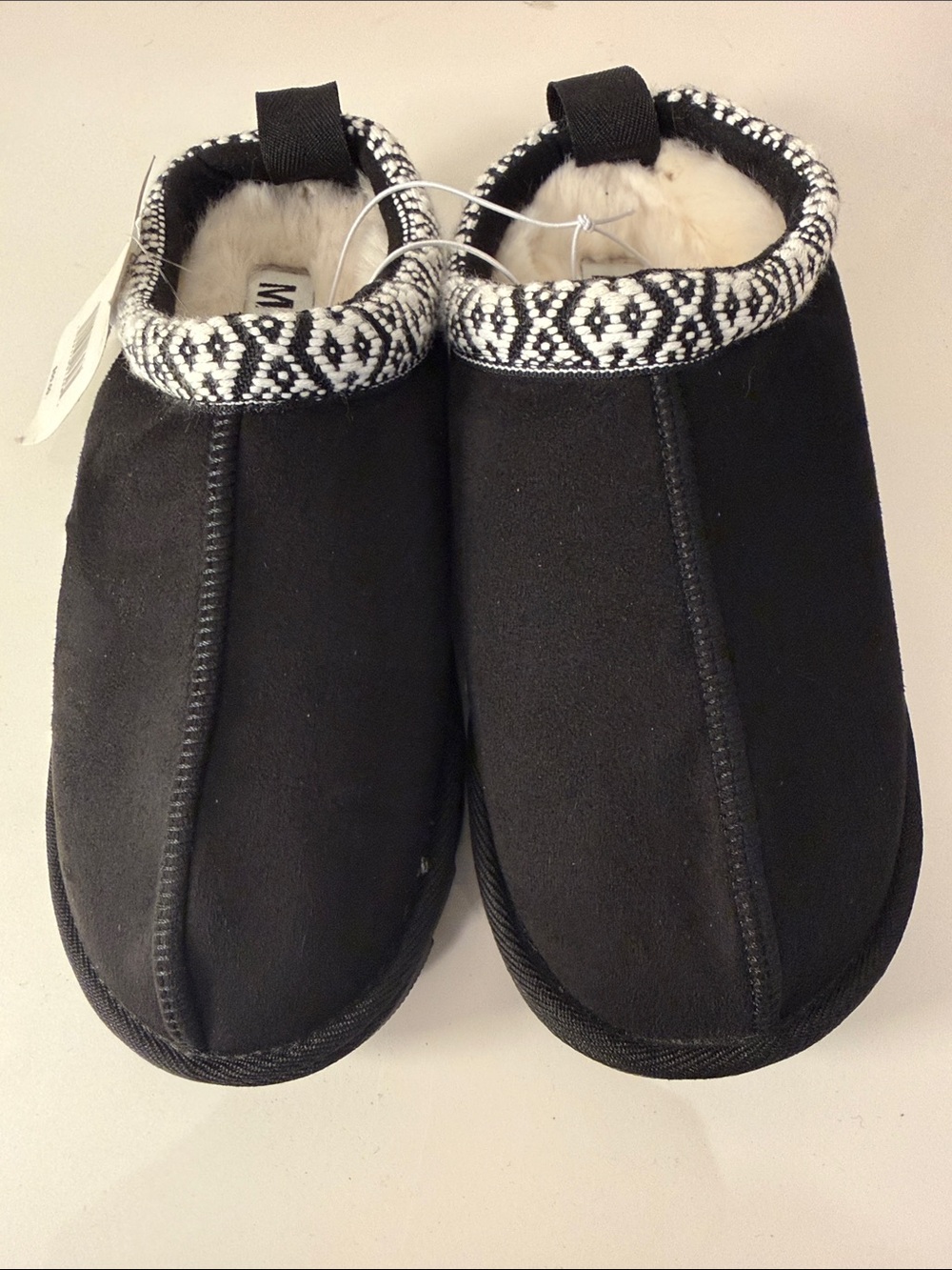 NWT MIA Girl Black Slippers With Faux Fur Lining - Size 2